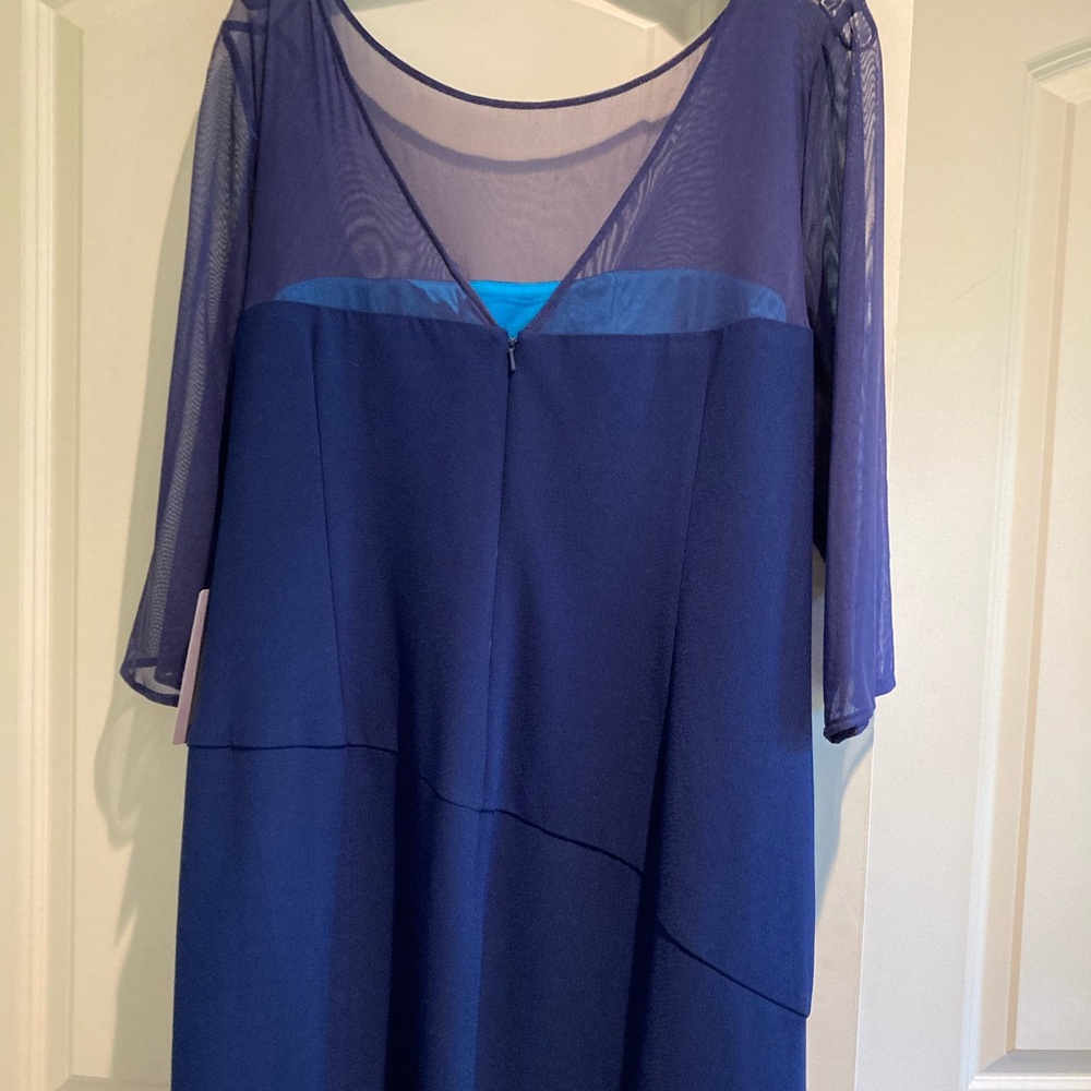 3/4 length sheer top-ruching at waist-see photo for 2 tone material